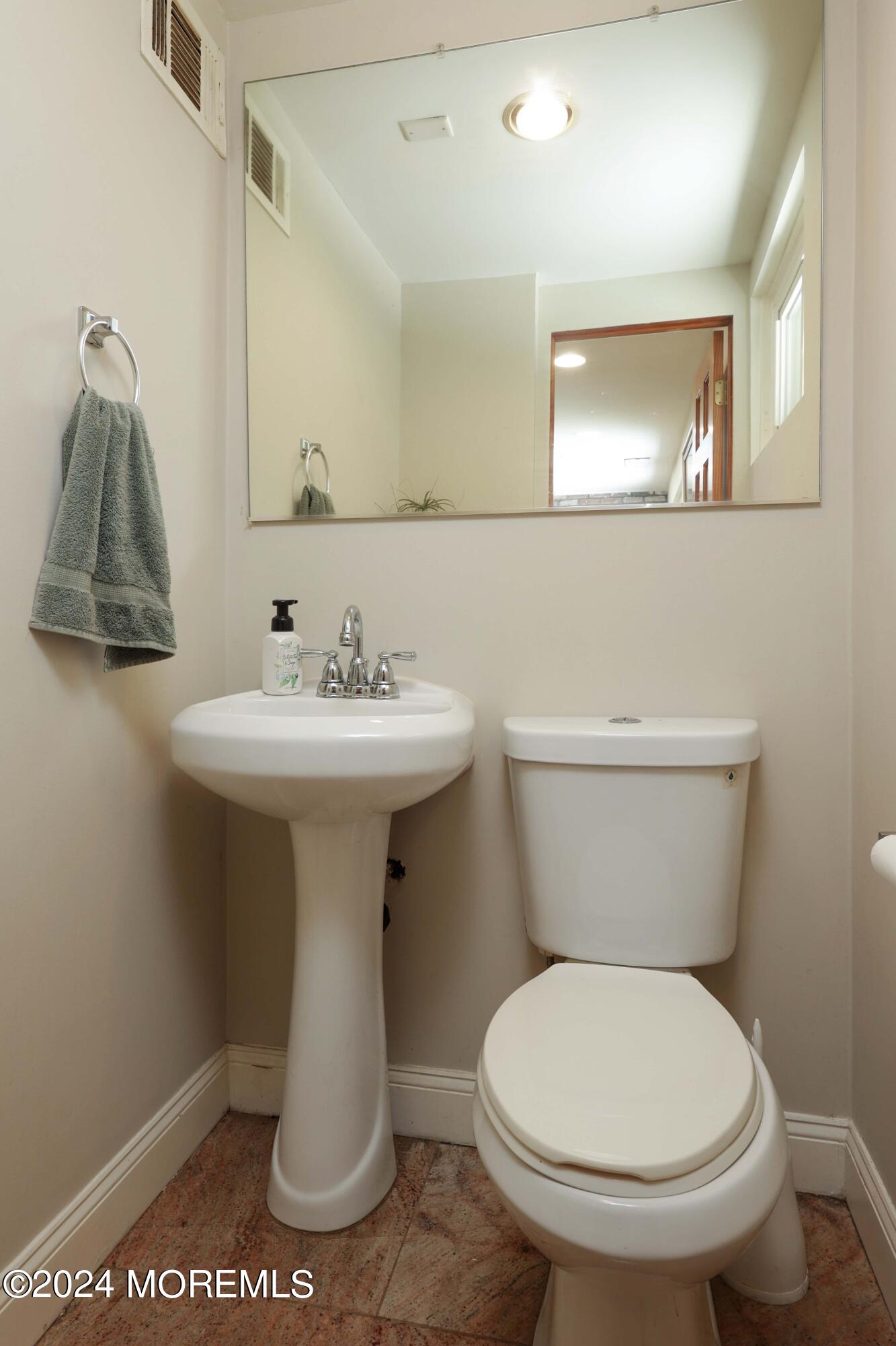 262 Cedar Swamp Road Jackson, NJ 08527 - Photo 16 of 28 758A6402