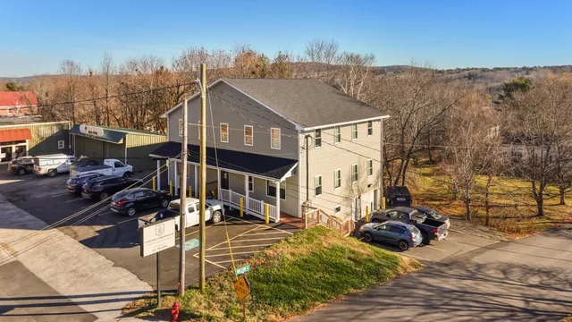 $999,999 | 136 Main Street, Winterport, ME 04496
