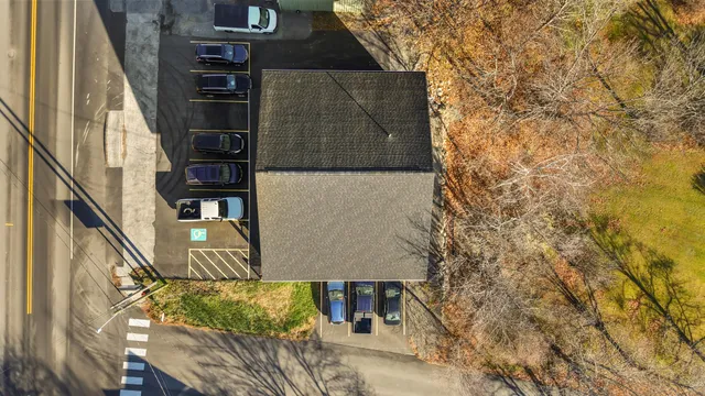 $999,999 | 136 Main Street, Winterport, ME 04496