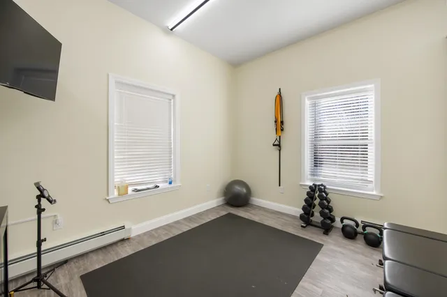 $999,999 | 136 Main Street, Winterport, ME 04496