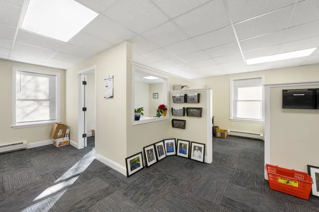 $999,999 | 136 Main Street, Winterport, ME 04496