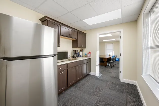 $999,999 | 136 Main Street, Winterport, ME 04496