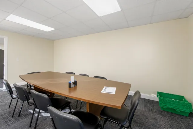 $999,999 | 136 Main Street, Winterport, ME 04496