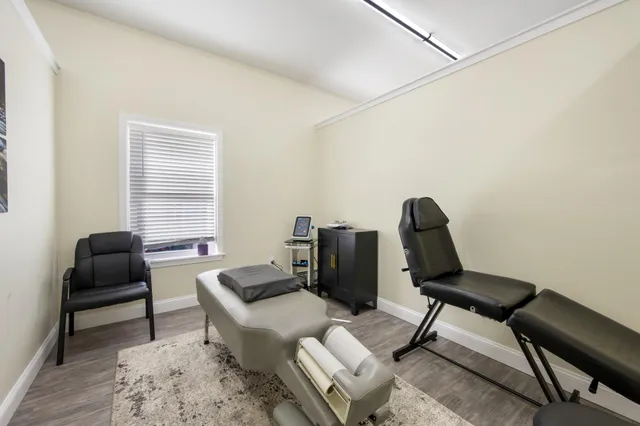 $999,999 | 136 Main Street, Winterport, ME 04496