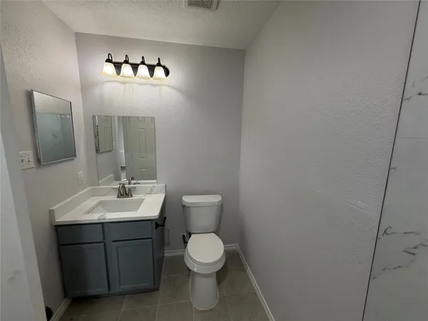 $2,200 | 3718 Treasure Island Drive, Montgomery, TX 77356