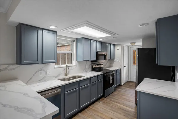 $2,200 | 3718 Treasure Island Drive, Montgomery, TX 77356