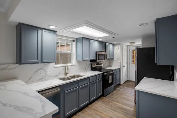 $2,200 | 3718 Treasure Island Drive, Montgomery, TX 77356