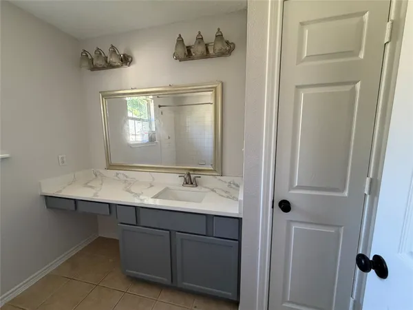 $2,200 | 3718 Treasure Island Drive, Montgomery, TX 77356