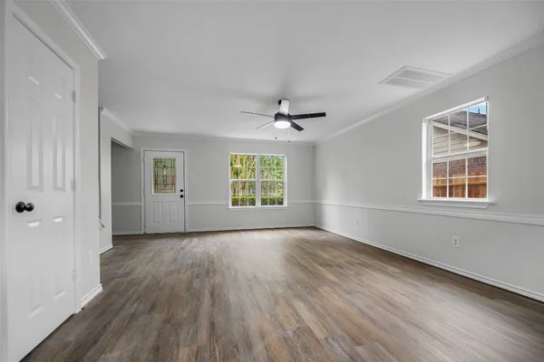 $2,200 | 3718 Treasure Island Drive, Montgomery, TX 77356