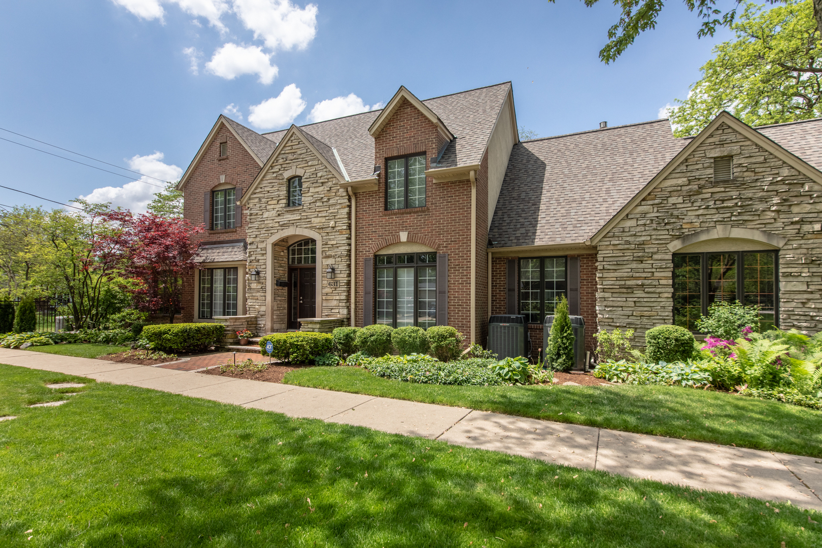 631 Austin Avenue Park Ridge, IL 60068 - Photo 3 of 80