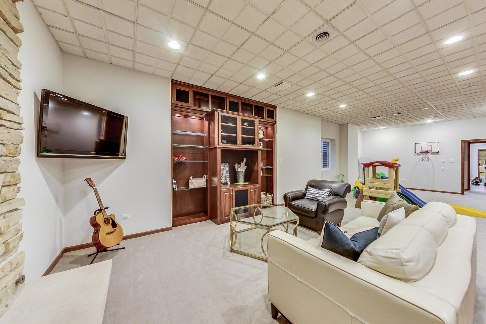 631 Austin Avenue Park Ridge, IL 60068 - Photo 53 of 80