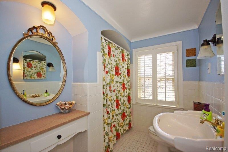 336 Moran Road Grosse Pointe, MI 48236 - Photo 18 of 23 DSC04729.JPG
