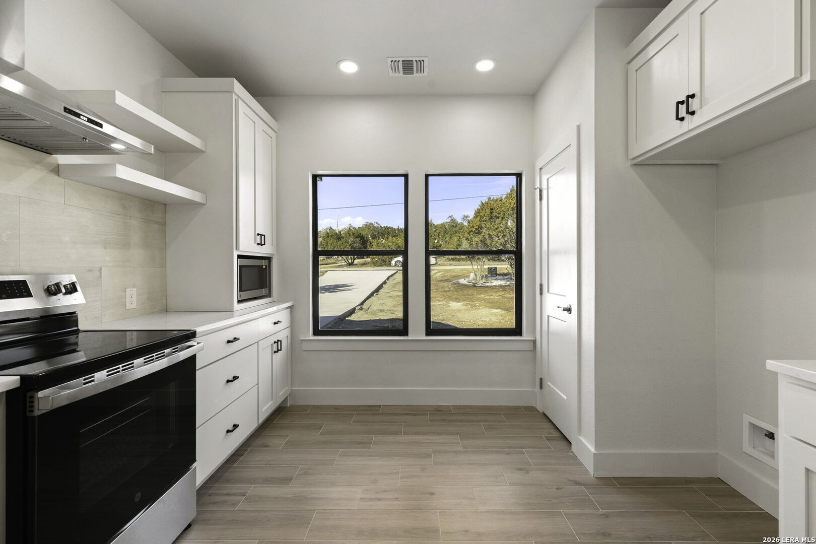 1595 Rocky Ridge Loop Canyon Lake, TX 78133 - Photo 9 of 31