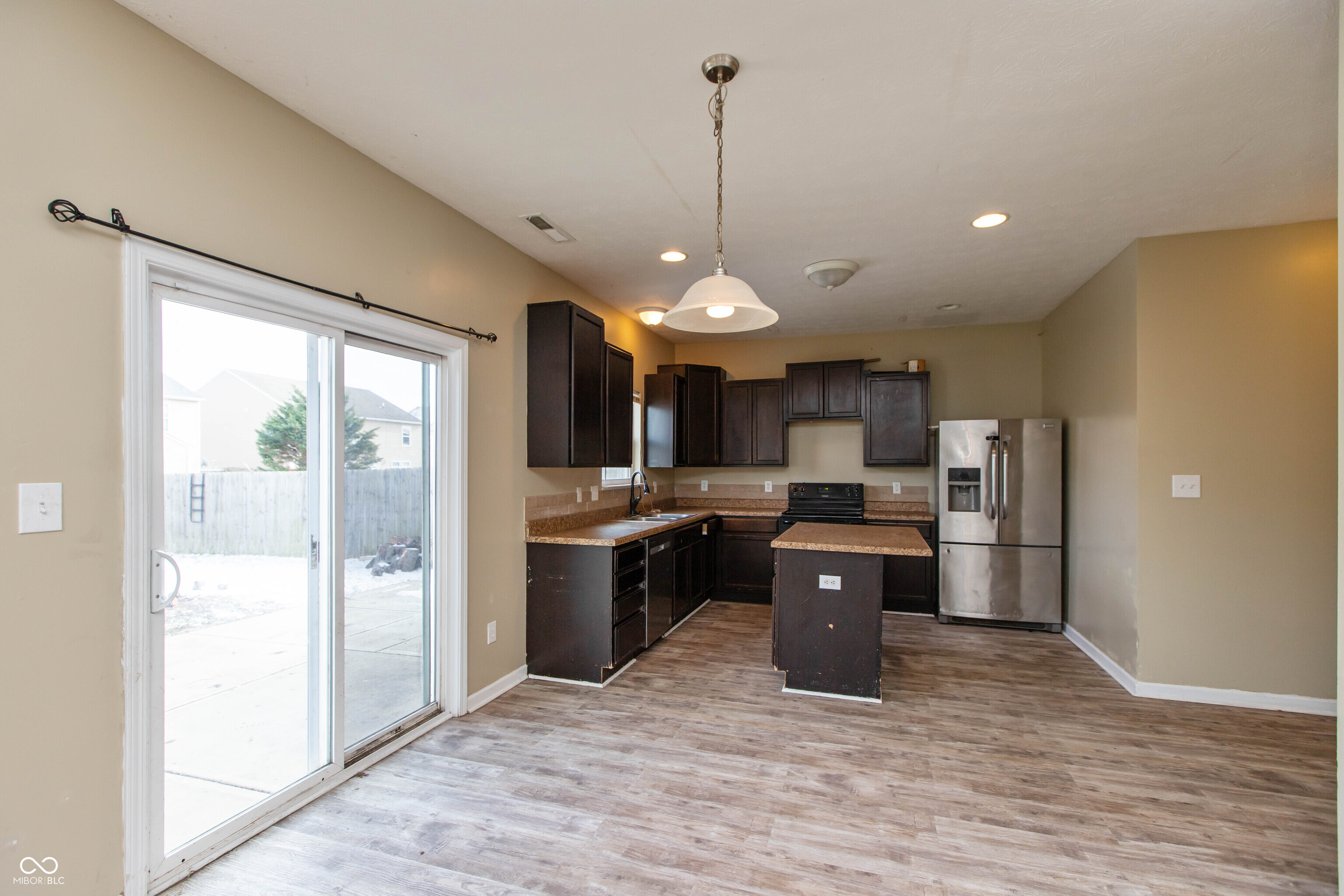 2471 Cabin Hill Road Indianapolis, IN 46229 - Photo 4 of 21