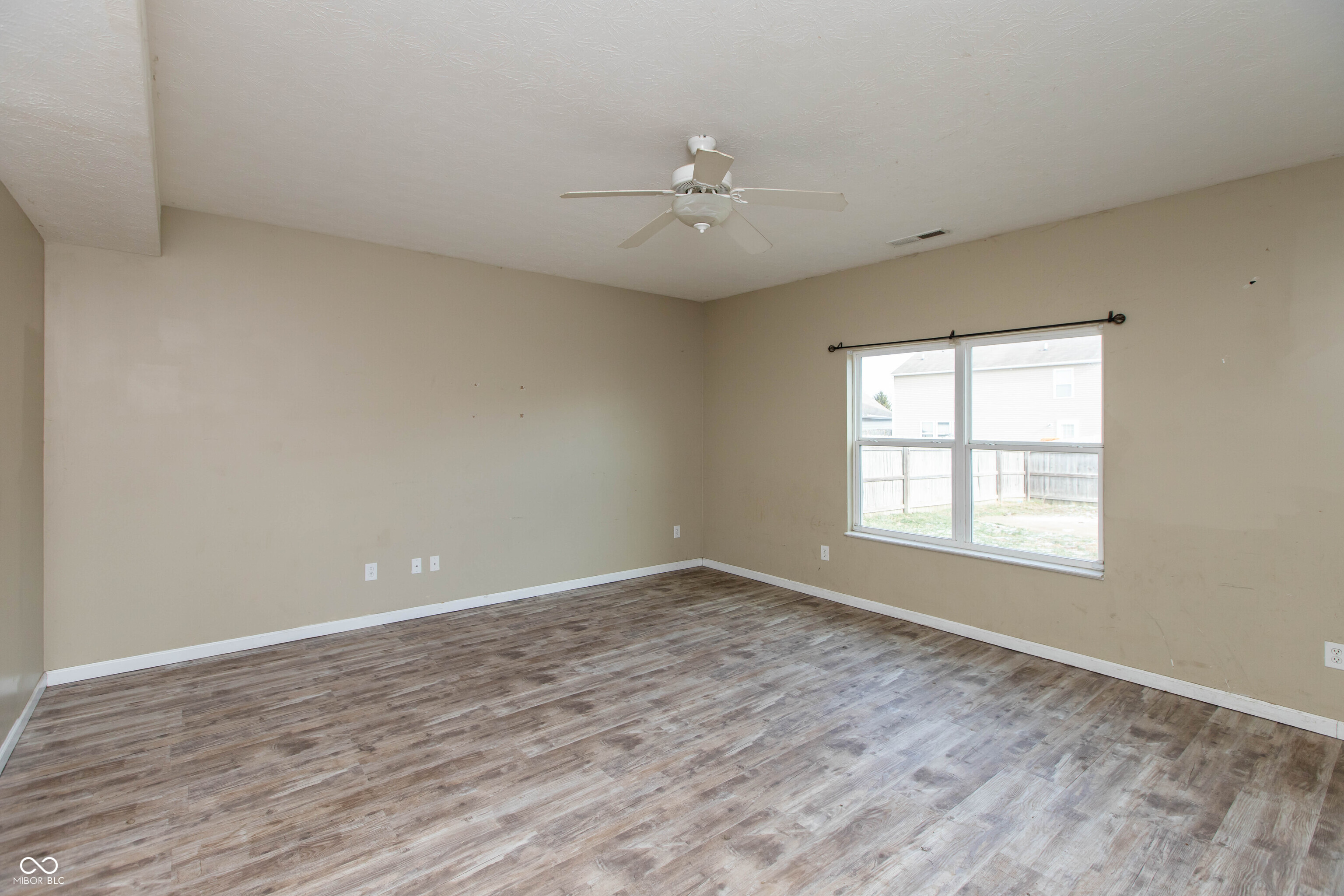 2471 Cabin Hill Road Indianapolis, IN 46229 - Photo 7 of 21