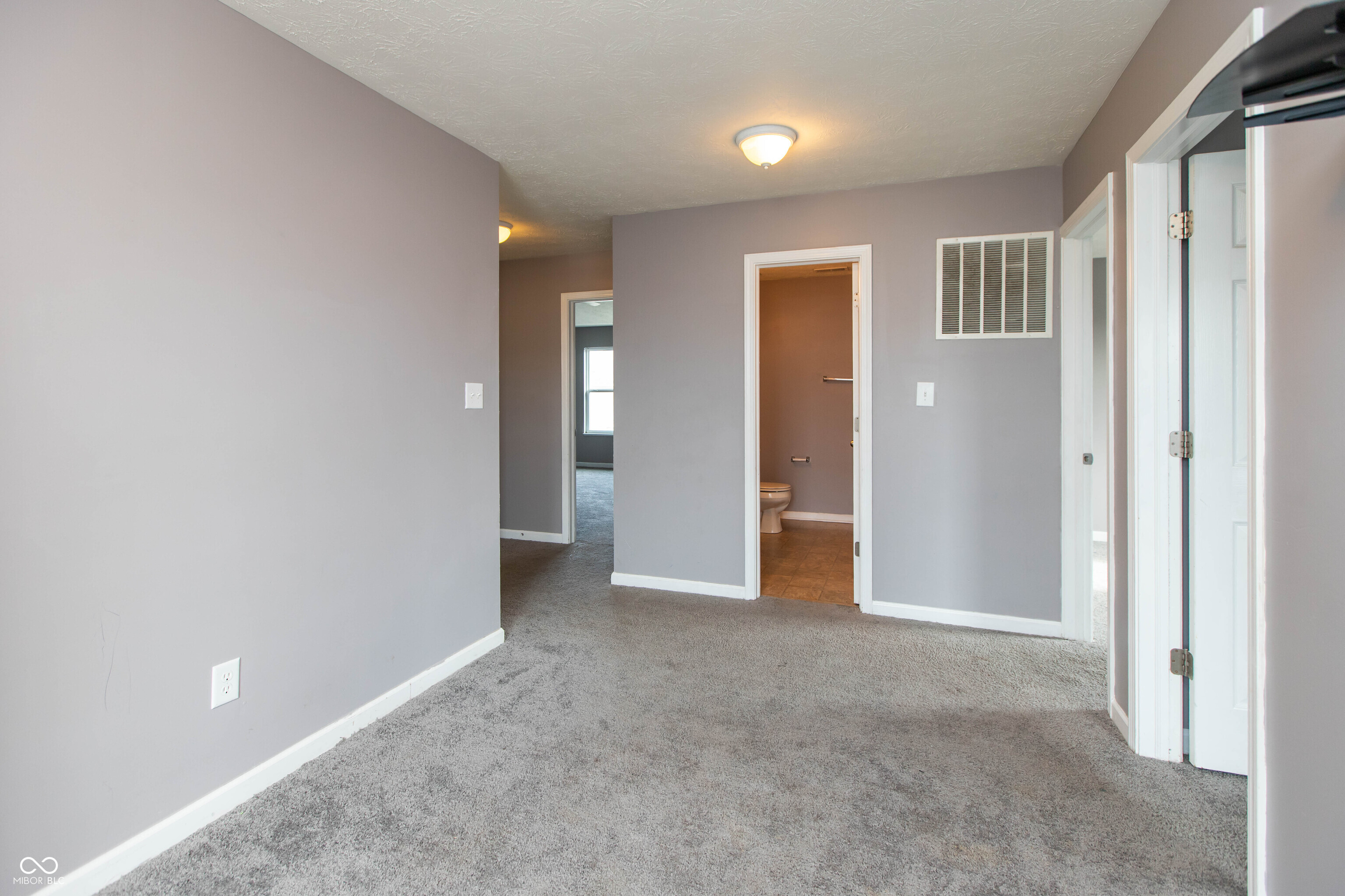 2471 Cabin Hill Road Indianapolis, IN 46229 - Photo 9 of 21