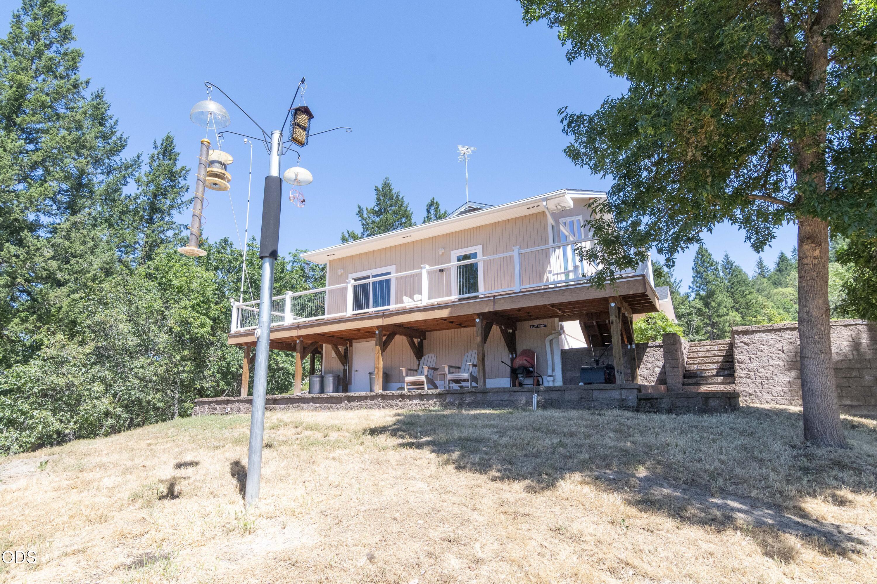 712 Colleen Court Grants Pass, OR 97527 - Photo 48 of 67