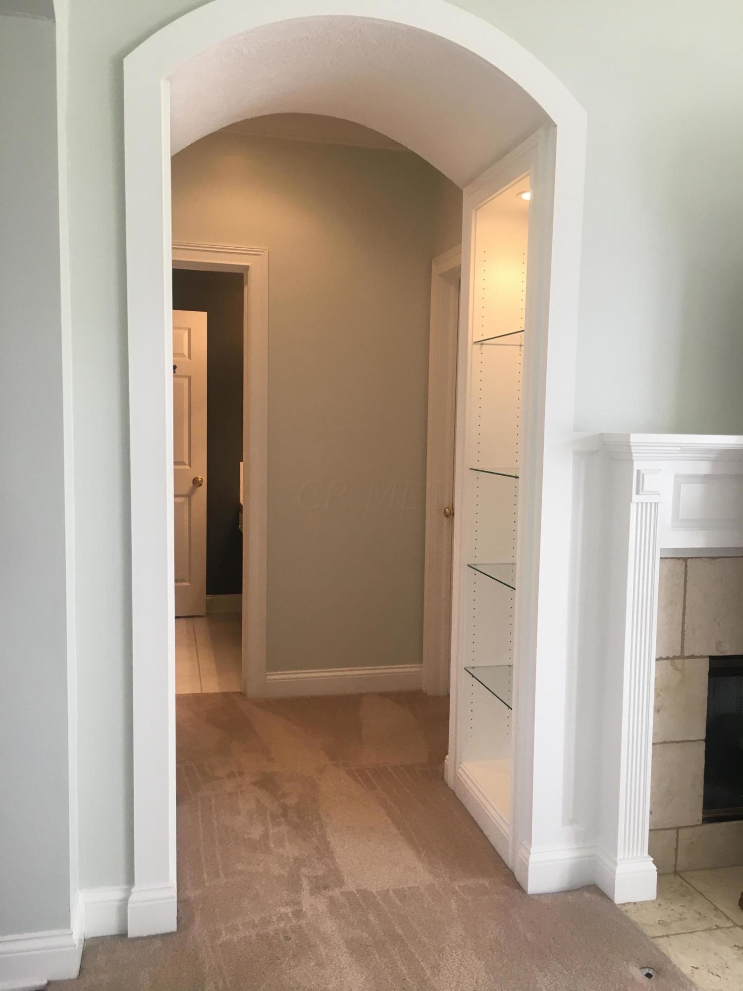 267 North Hamilton Road Columbus, OH 43230 - Photo 3 of 15