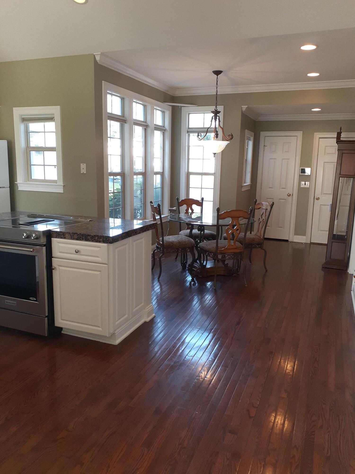 267 North Hamilton Road Columbus, OH 43230 - Photo 5 of 15