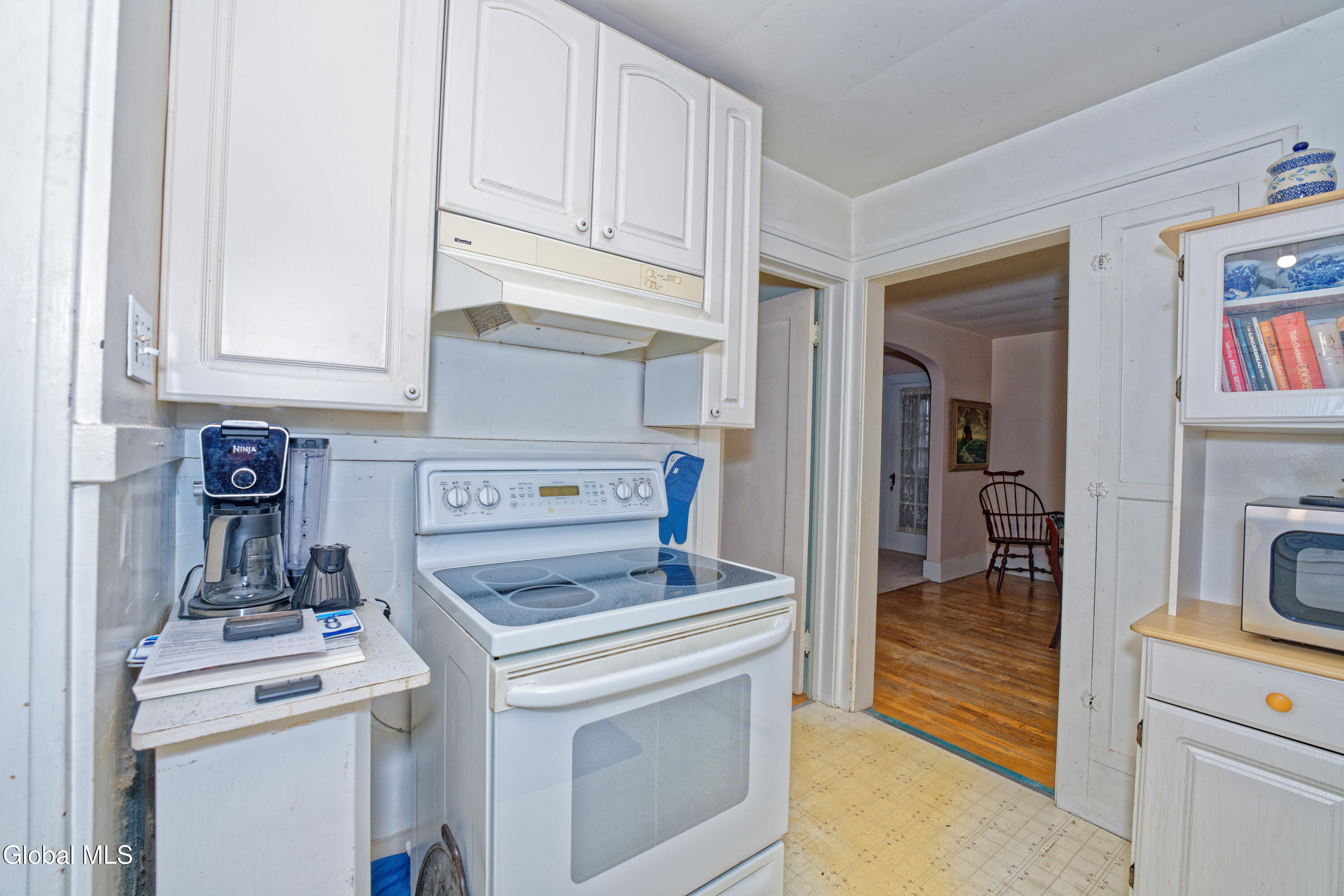 453 Ballston Road Glenville, NY 12302 - Photo 16 of 37 4 Kitchen 1