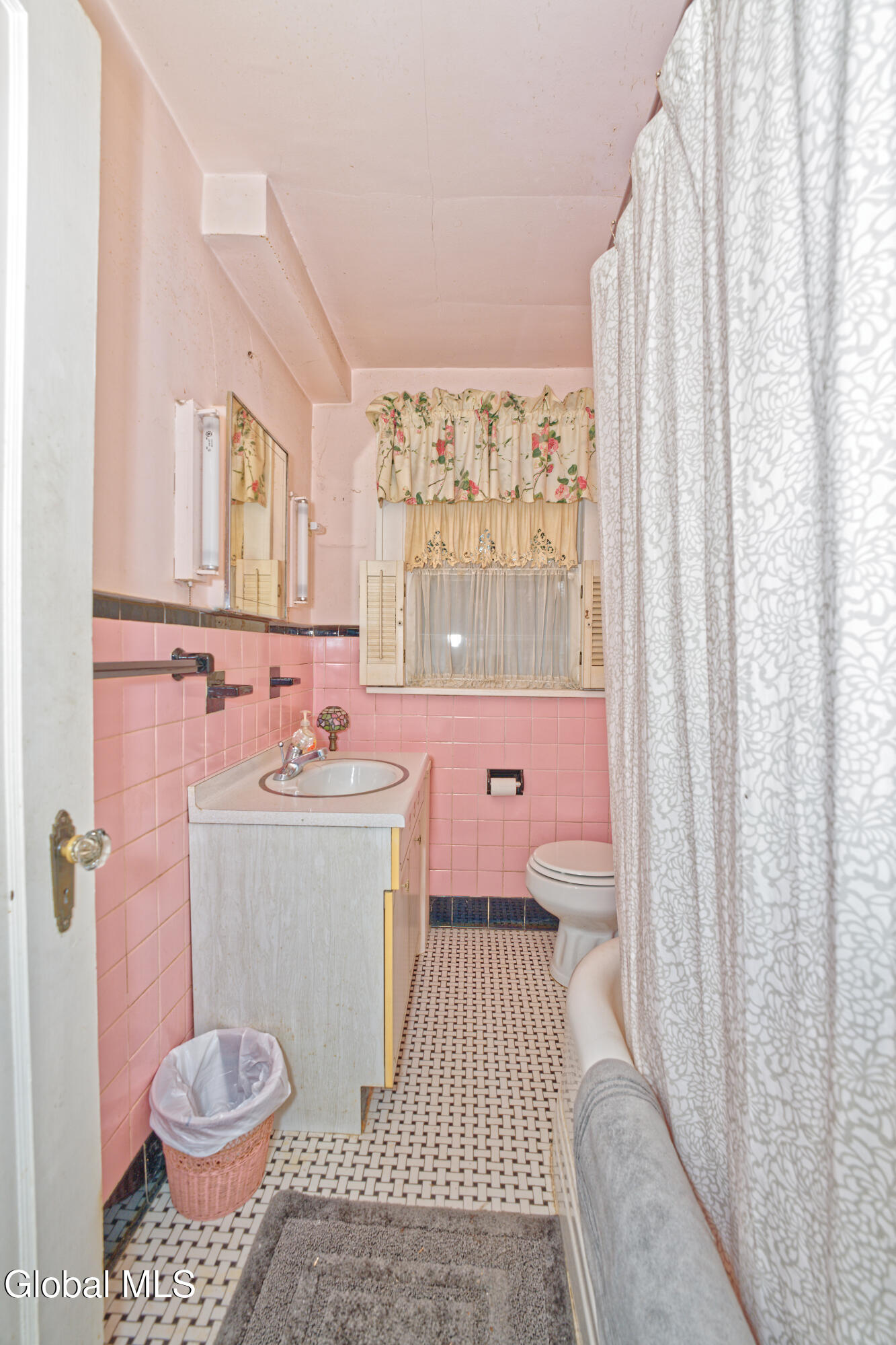 453 Ballston Road Glenville, NY 12302 - Photo 28 of 37 Bathroom 1