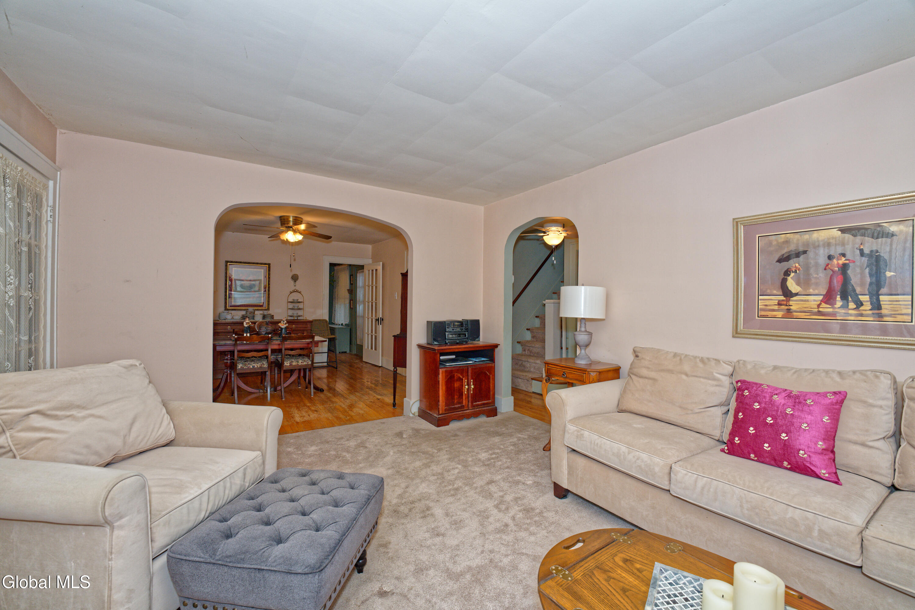 453 Ballston Road Glenville, NY 12302 - Photo 9 of 37 1 Livingroom 5