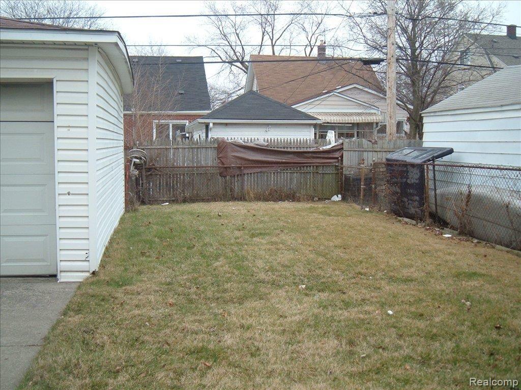 18600 Ruth Street Melvindale, MI 48122 - Photo 10 of 24 18600 RUTH POST MOVE OUT 066