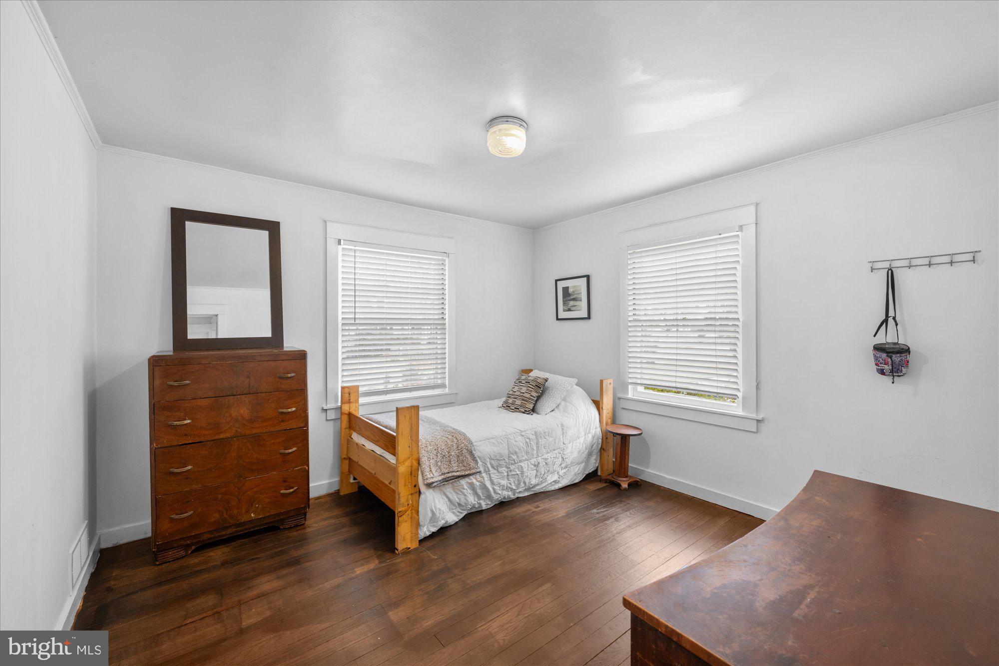 3010 Fayette Road Kensington, MD 20895 - Photo 21 of 54 a living room with furniture and a window