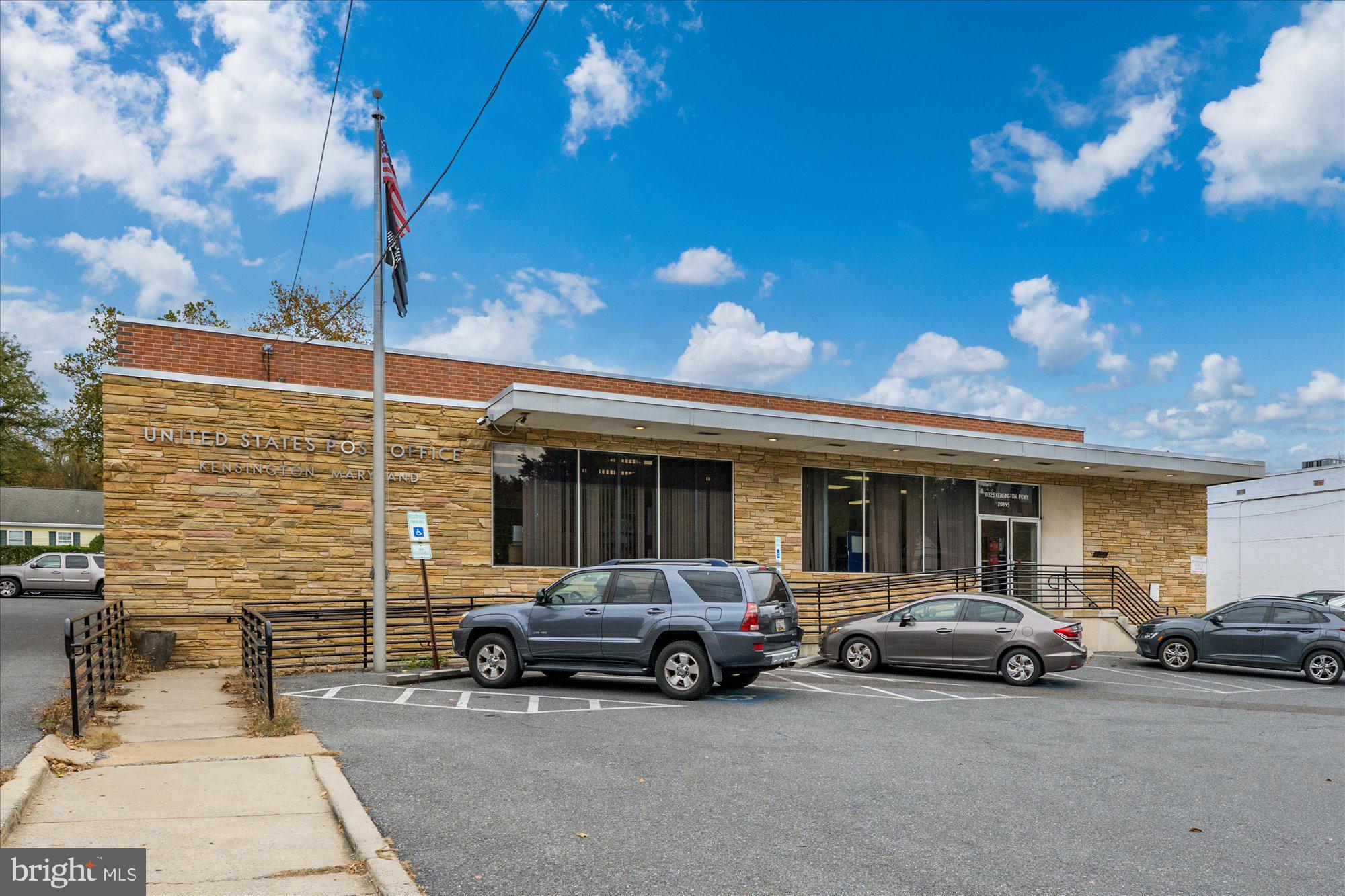 3010 Fayette Road Kensington, MD 20895 - Photo 47 of 54 a car parked in front of a building