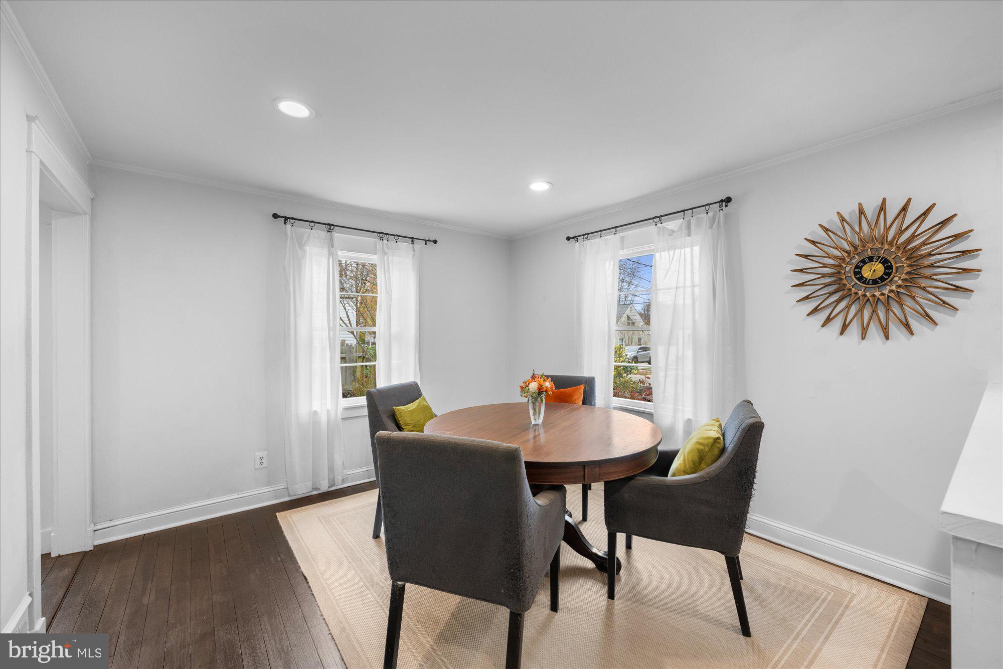 3010 Fayette Road Kensington, MD 20895 - Photo 5 of 54 a dining room with furniture and window