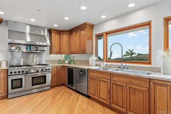 $8,950 | 830 Highland Drive, Solana Beach, CA 92075