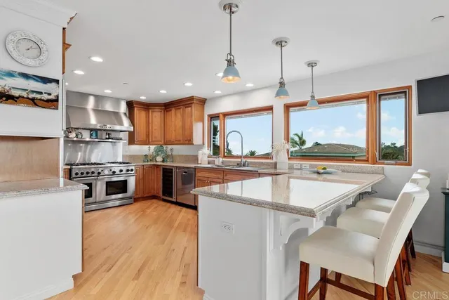 $8,950 | 830 Highland Drive, Solana Beach, CA 92075