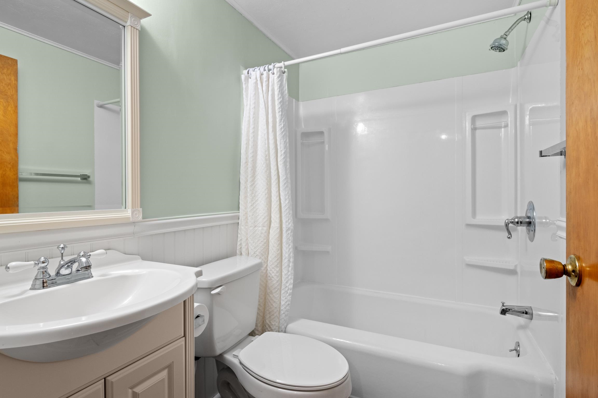 1905 Bass Lake Road Traverse City, MI 49685 - Photo 16 of 31 1929690-5ff8d700-7251-4d05-b34f-3c25fd85d792.JPG