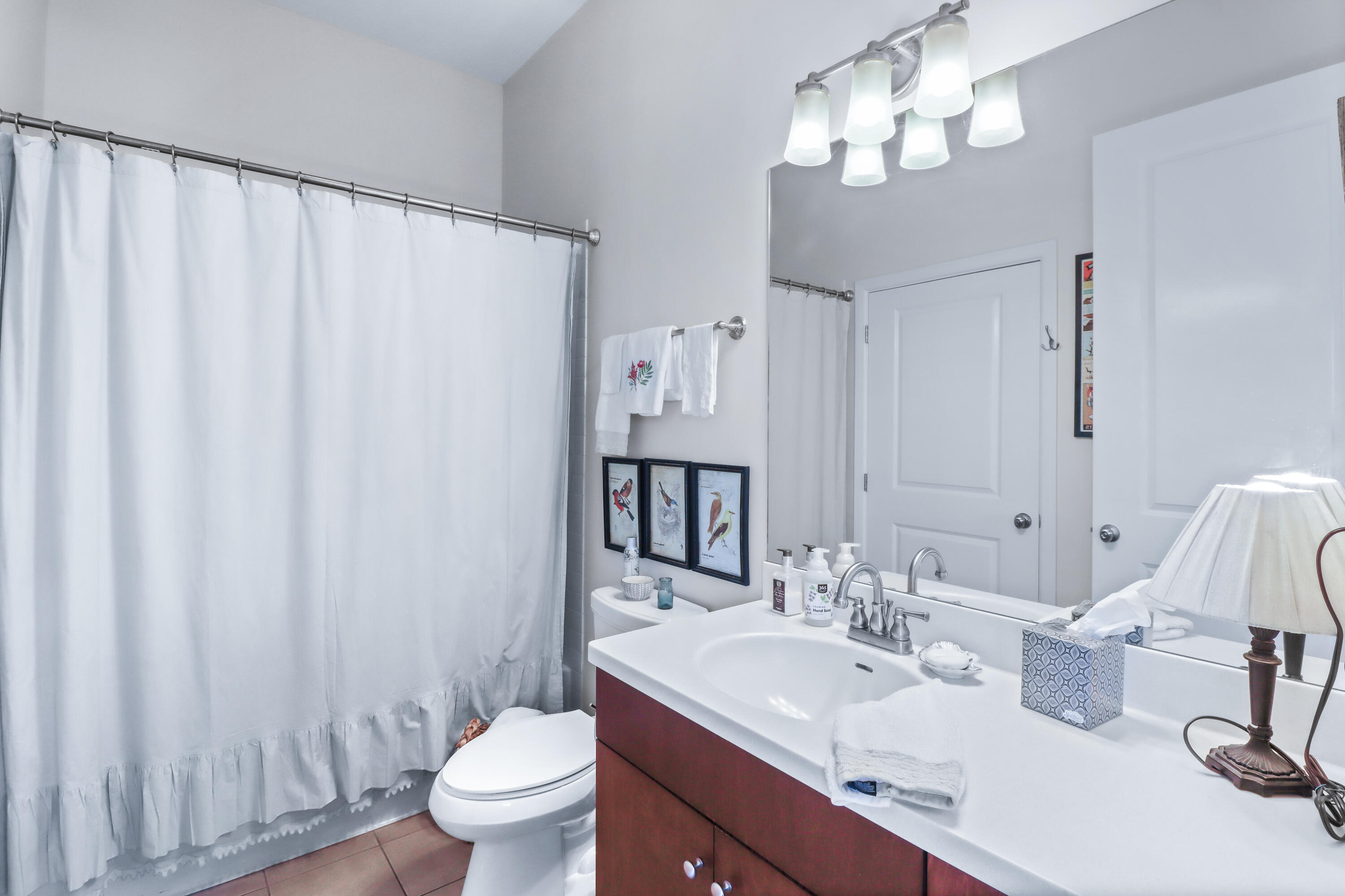 200 Manufacturers Road, Unit 717 Chattanooga, TN 37405 - Photo 13 of 31 guest full bath