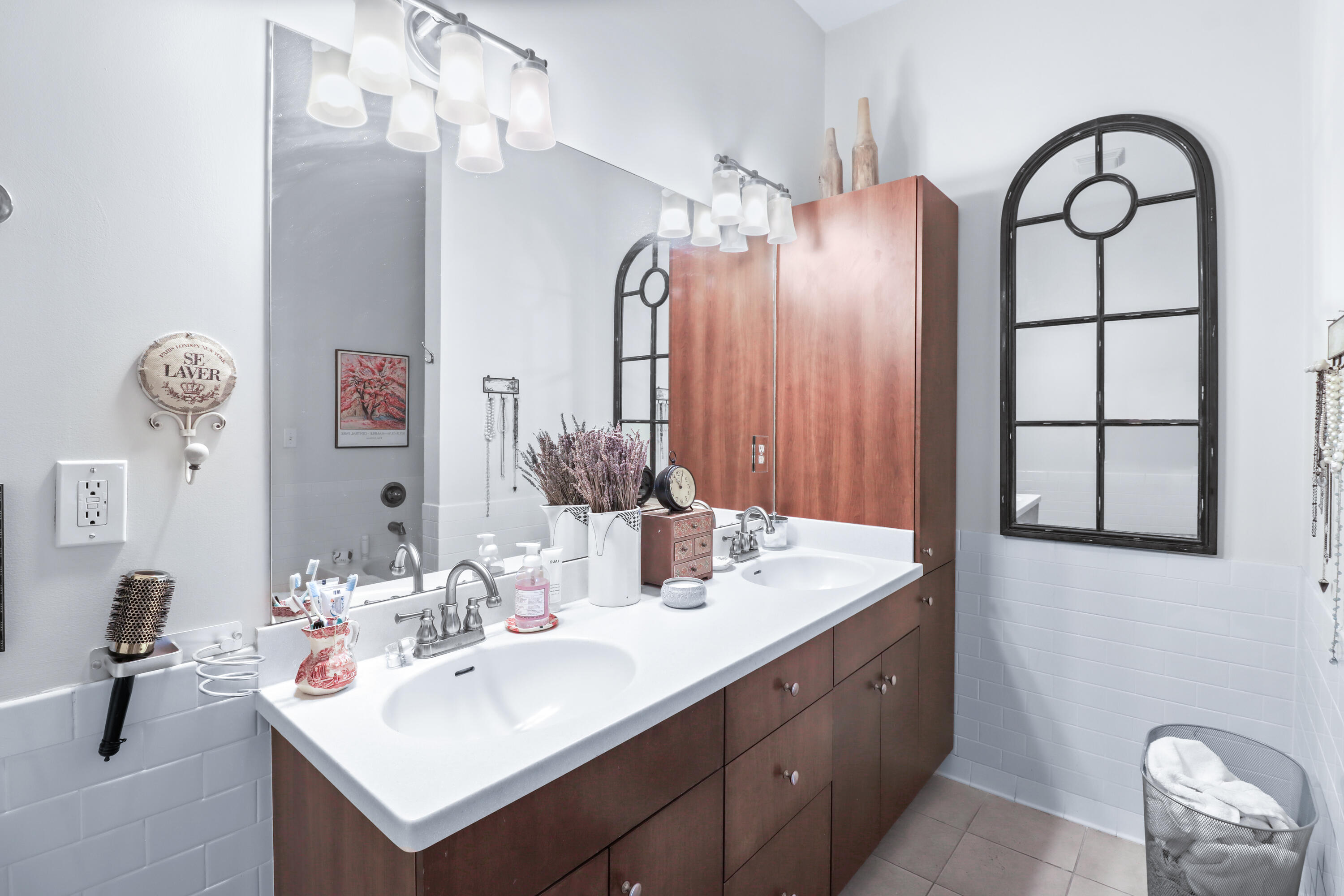 200 Manufacturers Road, Unit 717 Chattanooga, TN 37405 - Photo 21 of 31 master bath
