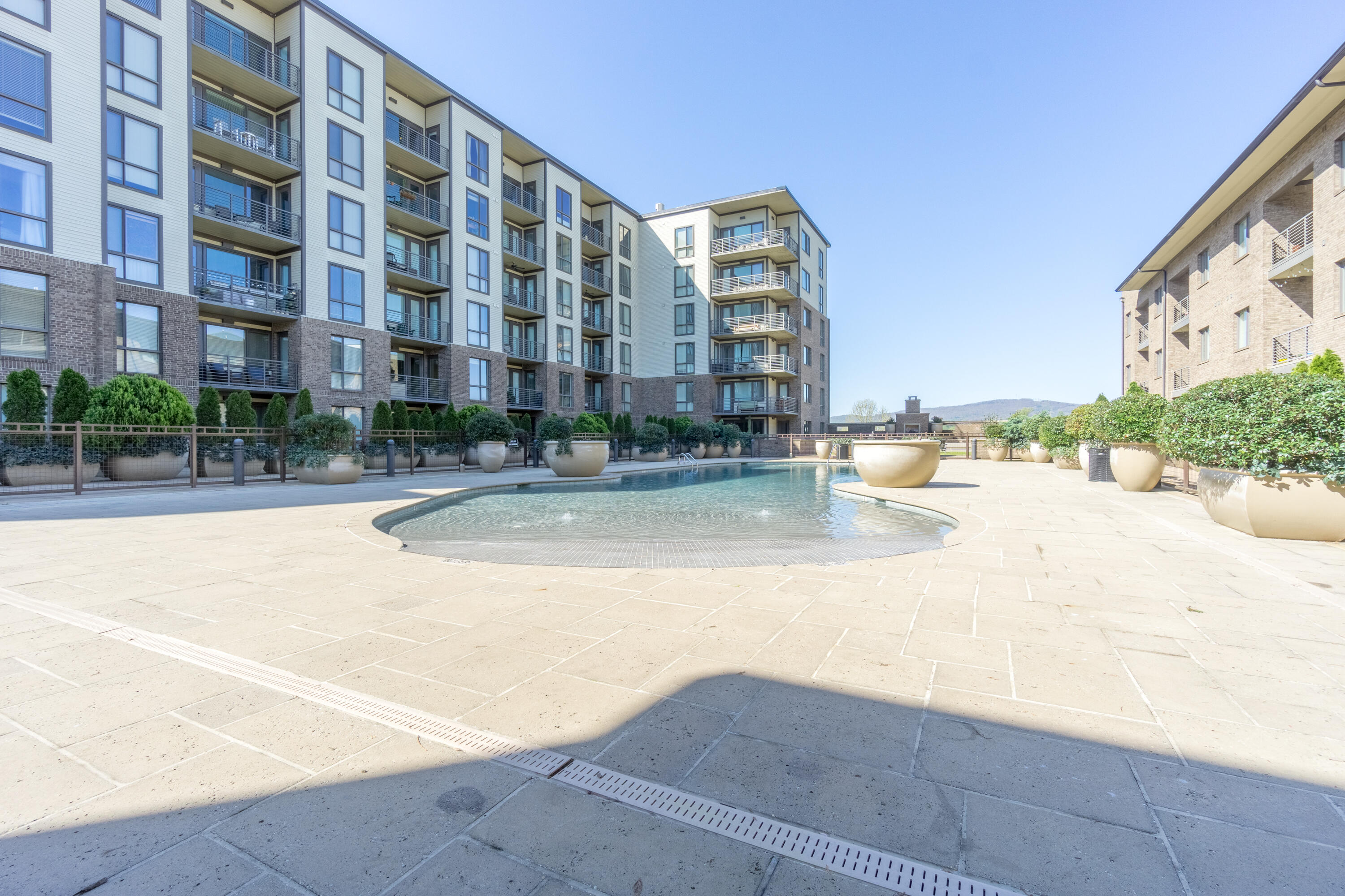 200 Manufacturers Road, Unit 717 Chattanooga, TN 37405 - Photo 27 of 31 view of Unit 717 from pool deck