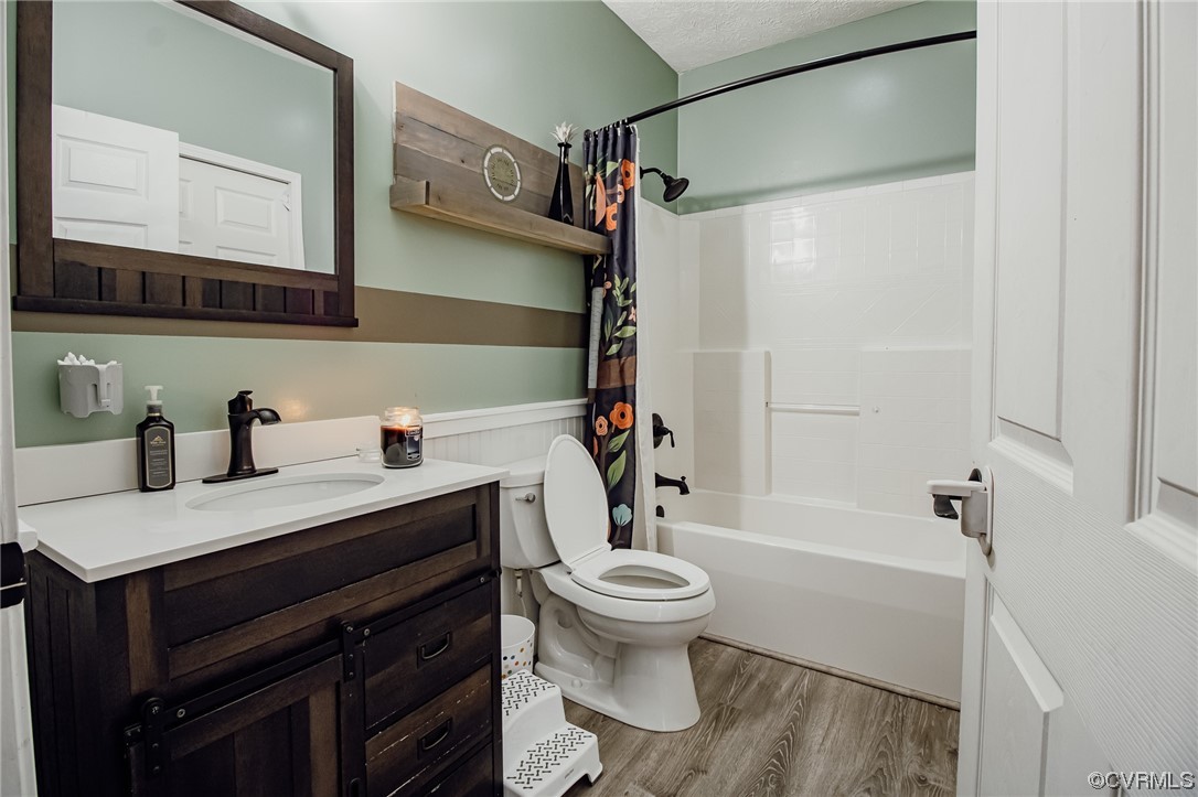 3105 Blue Bell Farms Road Powhatan, VA 23139 - Photo 18 of 50 a bathroom with a sink a toilet and shower