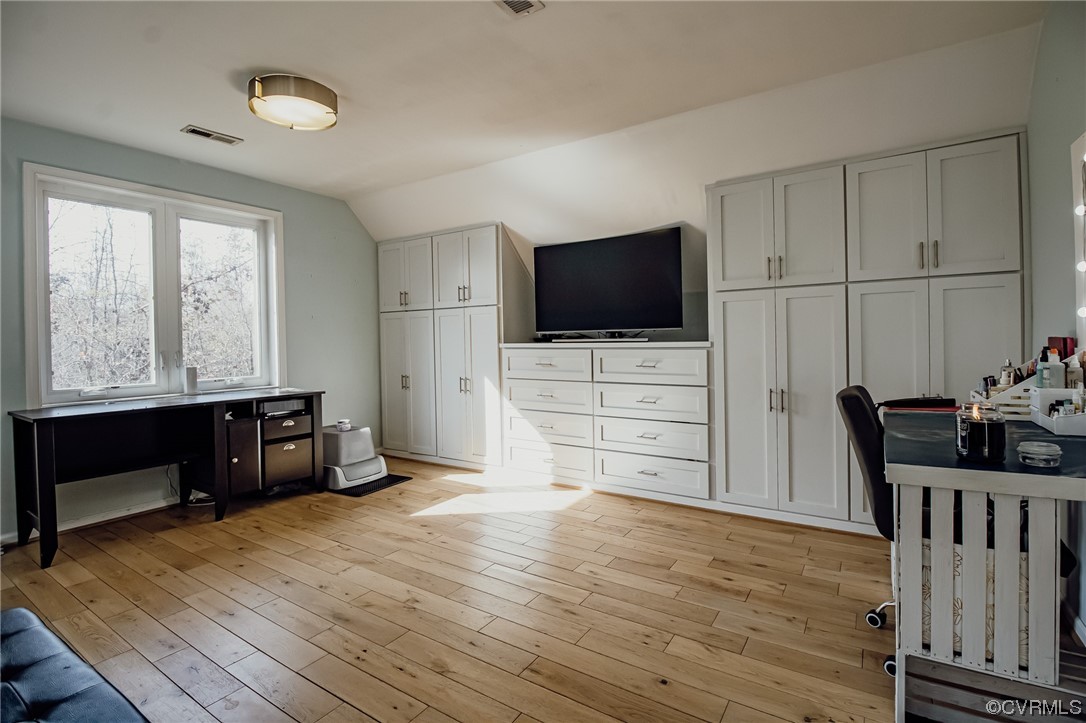 3105 Blue Bell Farms Road Powhatan, VA 23139 - Photo 35 of 50 a living room with furniture and a flat screen tv