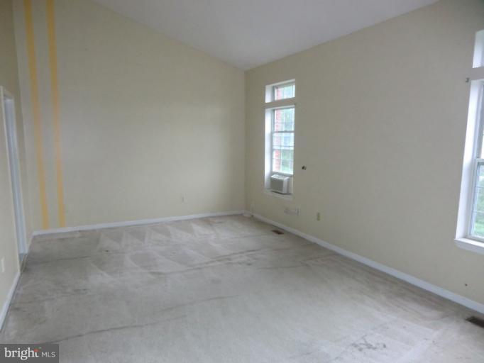 9115 Erfurt Court Laurel, MD 20708 - Photo 5 of 30 Bedroom (Master)