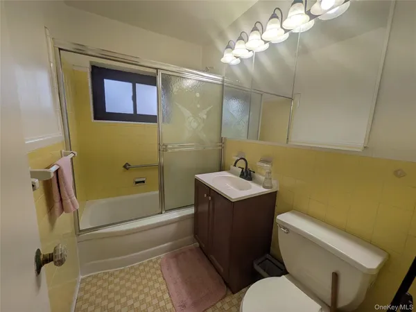 $175,000 | 87-56 Francis Lewis Boulevard, Unit B45 | Holliswood