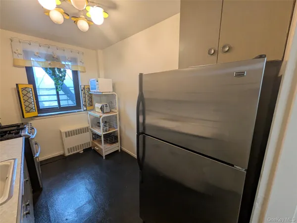 $175,000 | 87-56 Francis Lewis Boulevard, Unit B45 | Holliswood