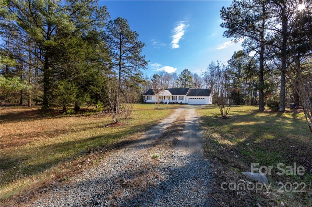 11509 Pioneer Mill Road Midland, NC 28107 - Photo 4 of 42 Gallery Image 4