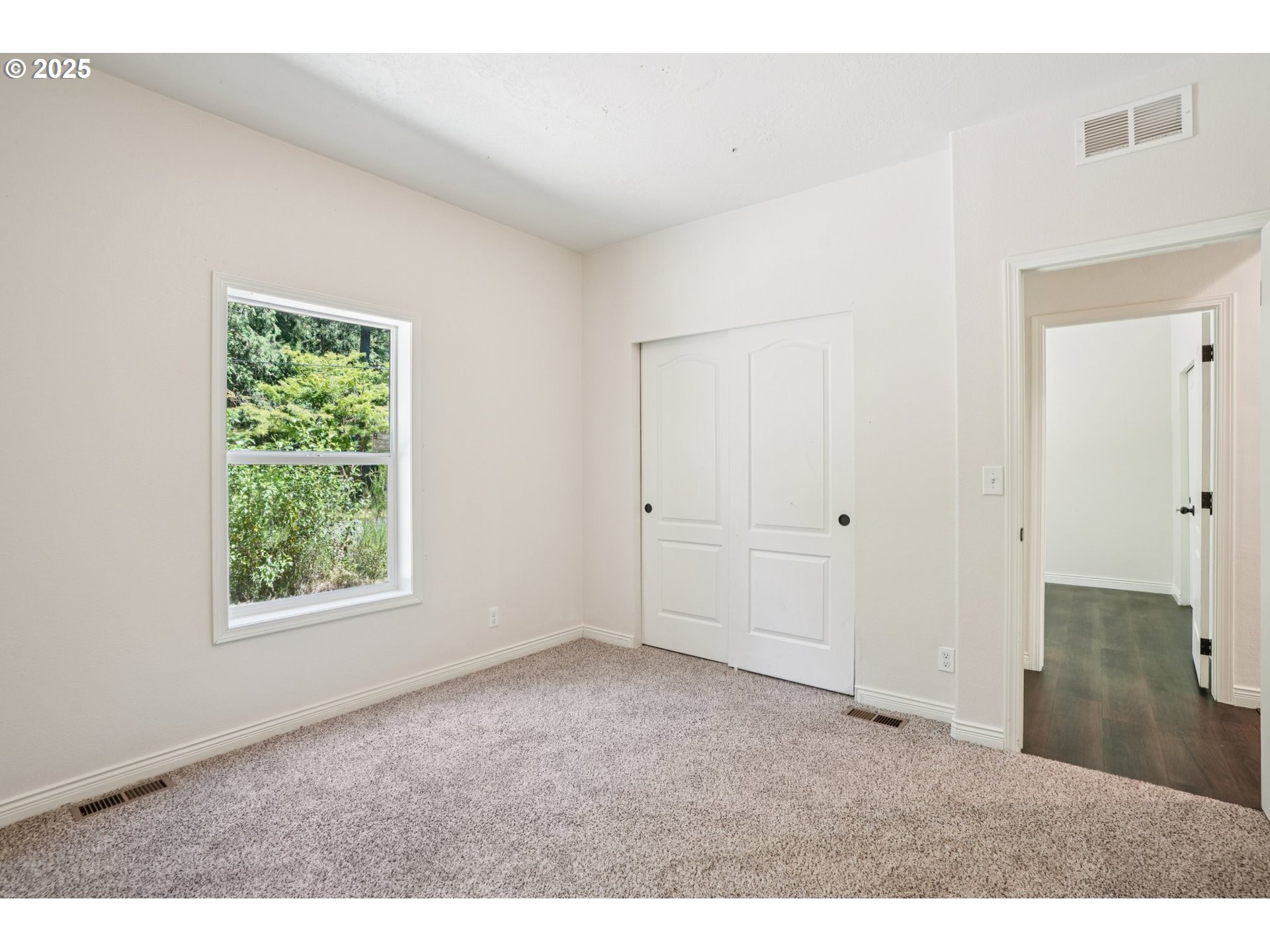 64314 East Barlow Trail Road Rhododendron, OR 97049 - Photo 21 of 30 a big room with windows and closet