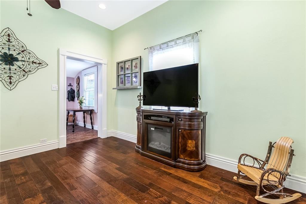 516 Derbigny Street Gretna, LA 70053 - Photo 4 of 18