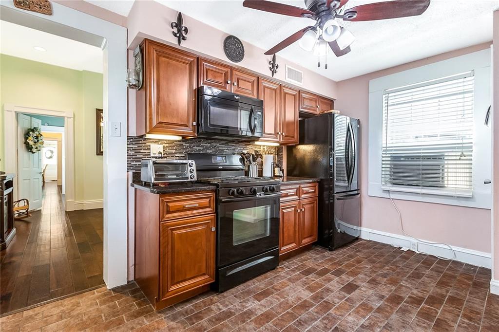 516 Derbigny Street Gretna, LA 70053 - Photo 6 of 18
