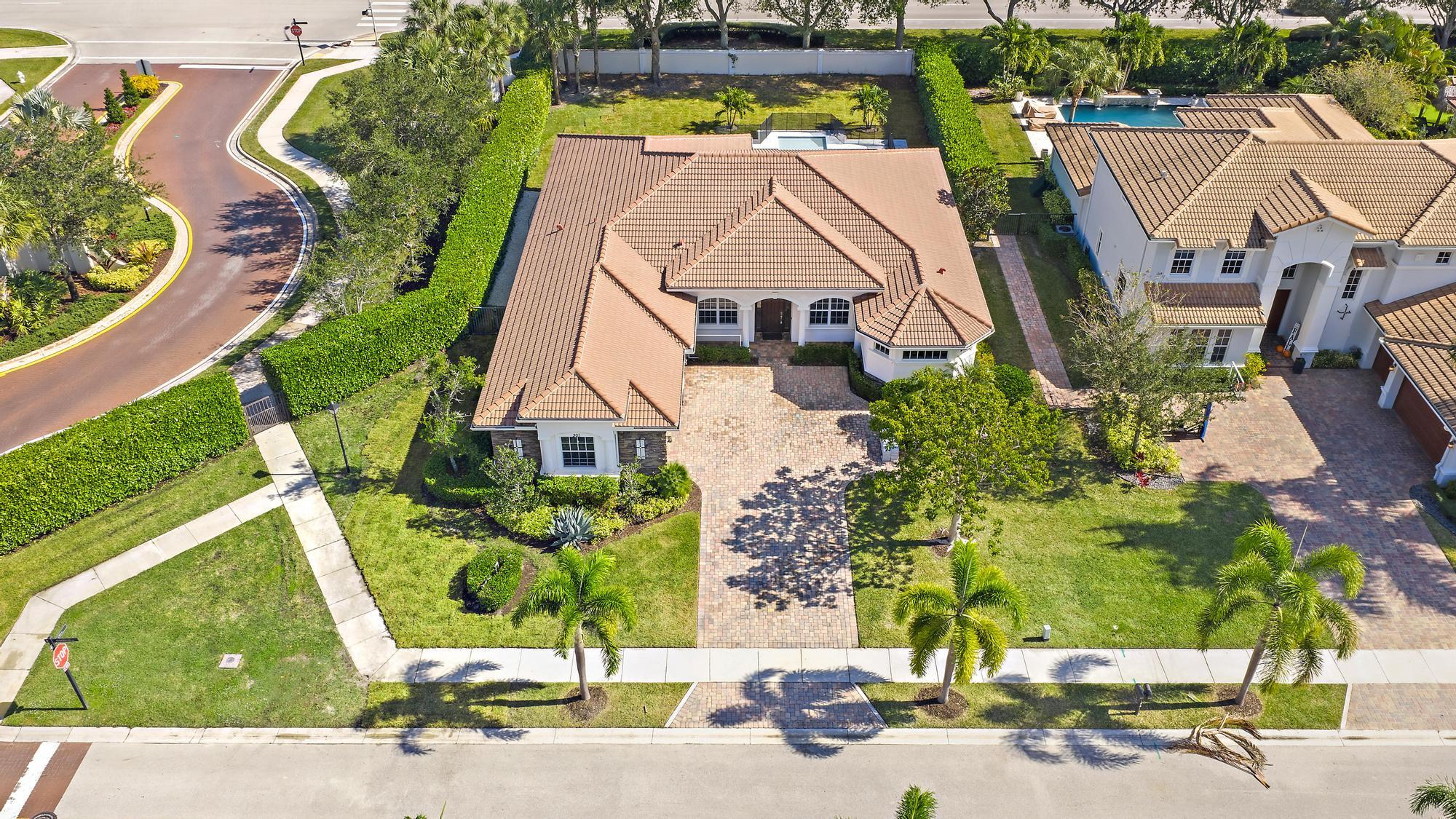 301 Rudder Cay Way-1