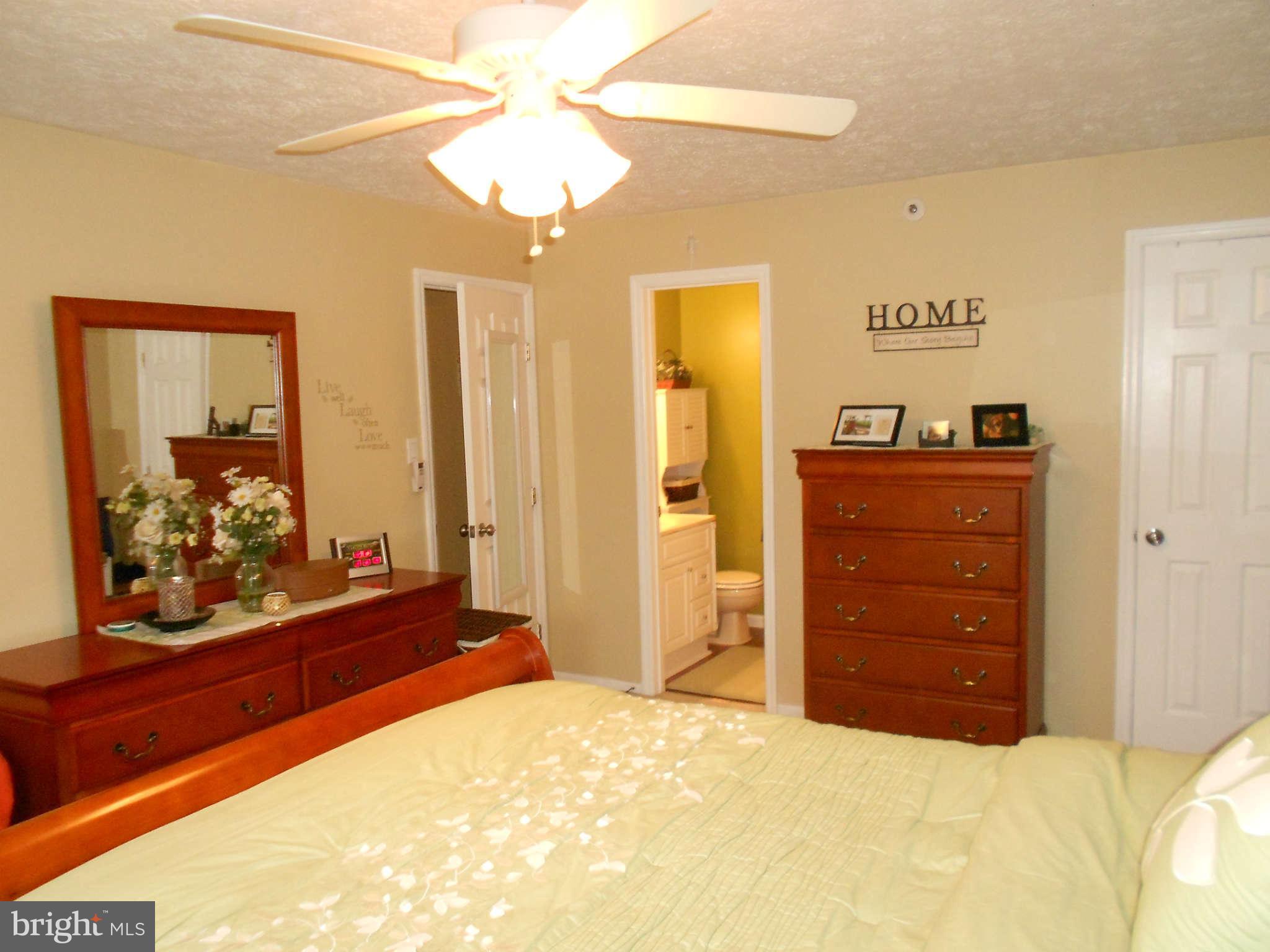 713 Deering Road, Unit 5J Pasadena, MD 21122 - Photo 14 of 26 Bath (Master)