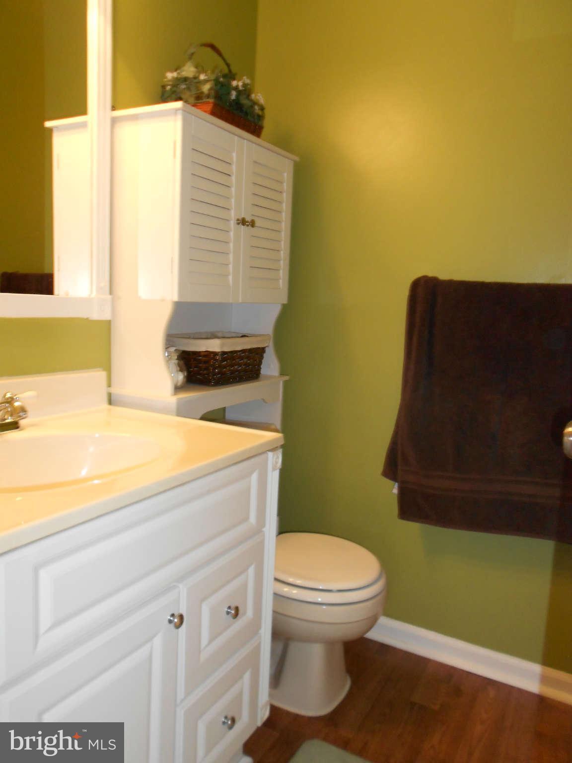 713 Deering Road, Unit 5J Pasadena, MD 21122 - Photo 17 of 26 Bath (Master)