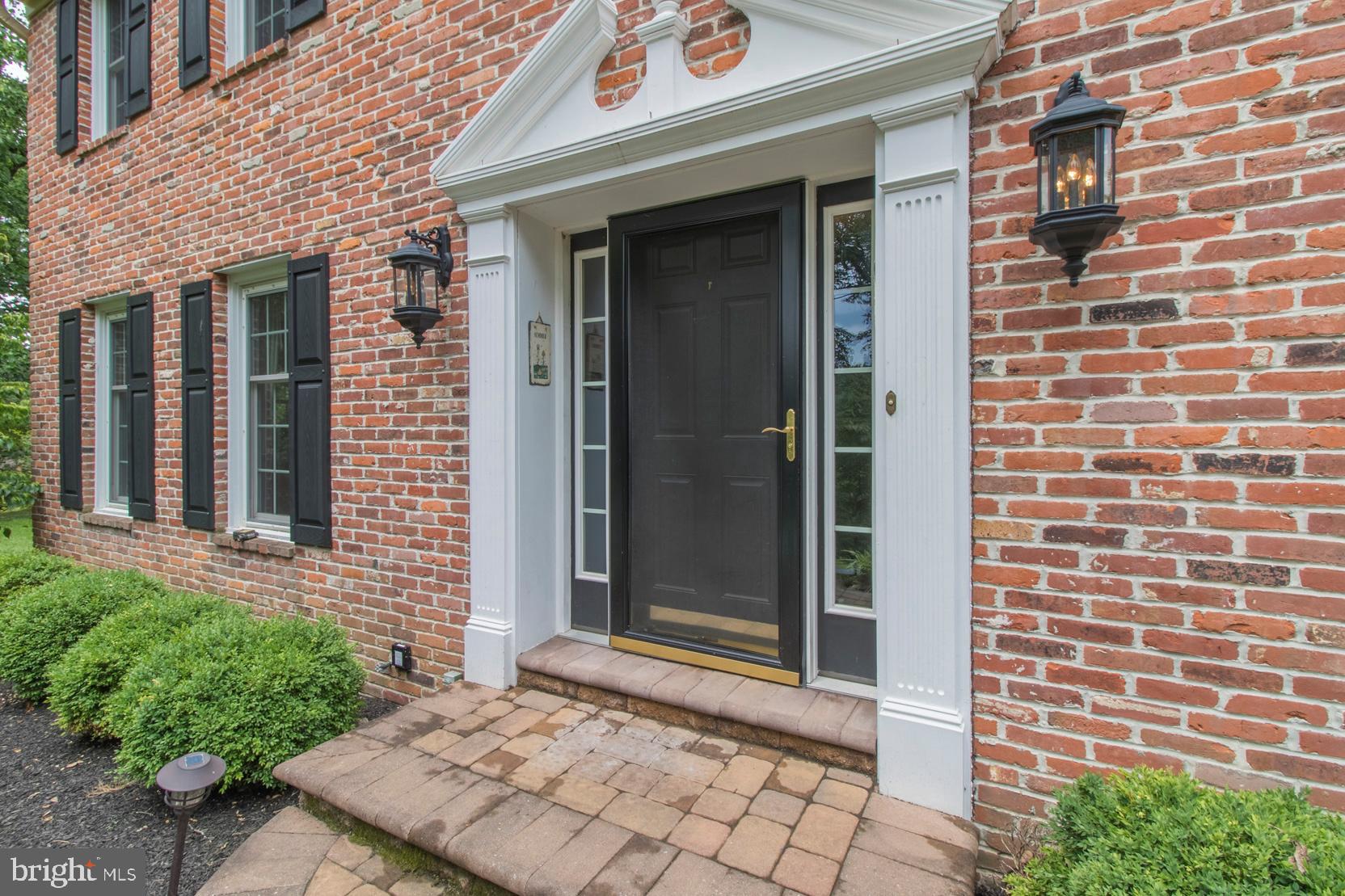 12 Roberts Road Newtown Square, PA 19073 - Photo 3 of 56