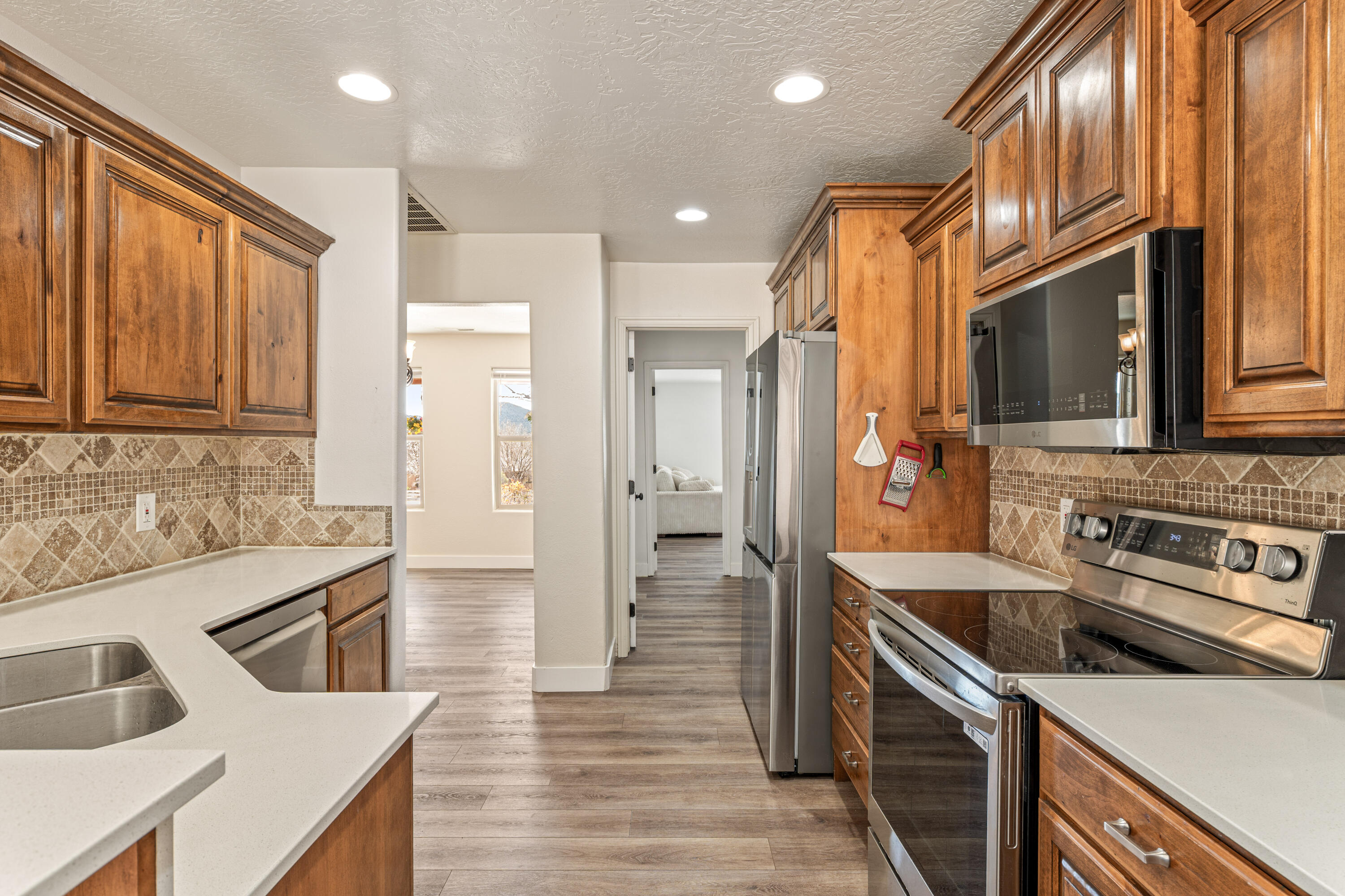 1892 Golden Delicious Apple Valley, UT 84737 - Photo 10 of 58 10-L1071052